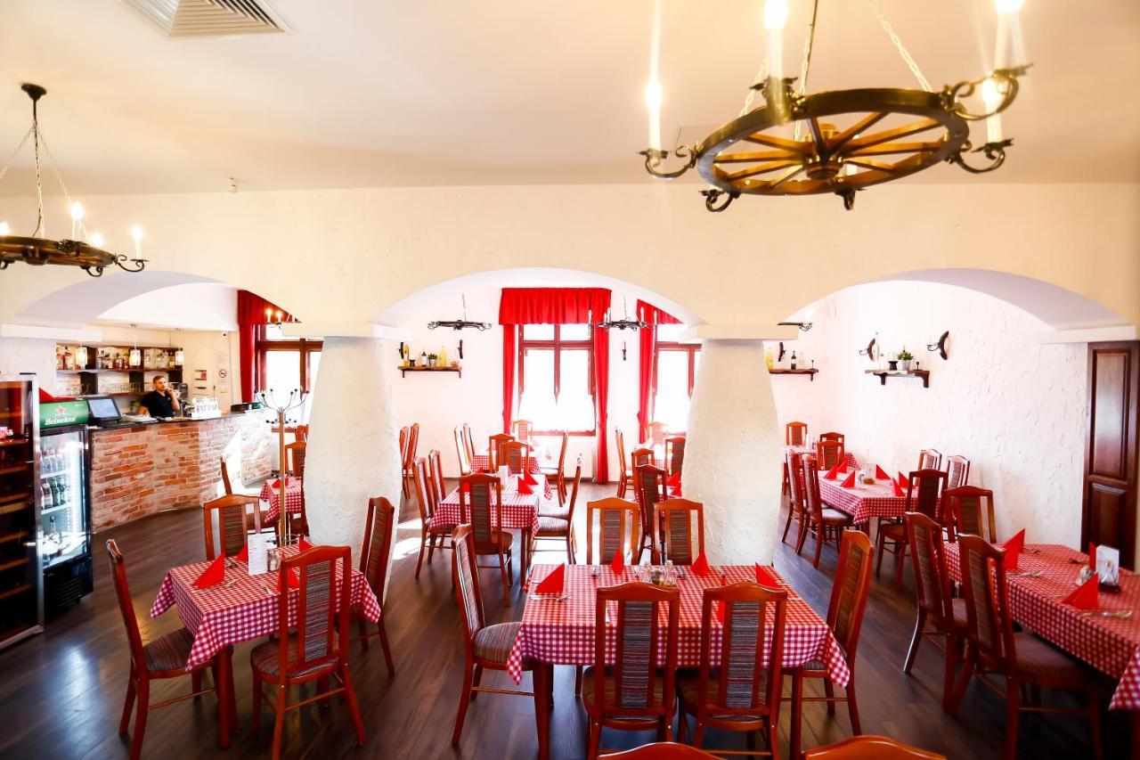 Un Pizzico Di Italiano Etterem Es Panzio Bed & Breakfast Nyiregyhaza Bagian luar foto